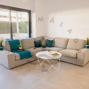 Livinmálaga álamos , Torremolinos España