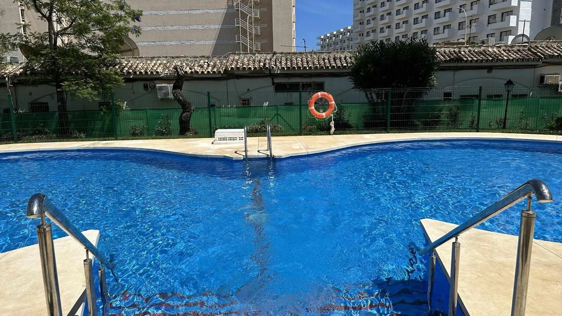 Apartamento La Carihuela A 2 Minutos De La Playa Torremolinos España